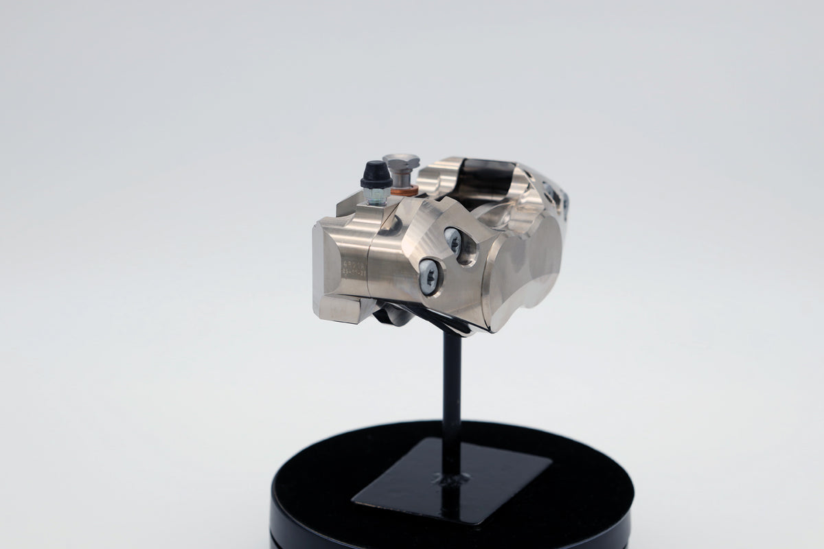 Beringer 4R01A 108mm Radial Right Caliper with 4 Pistons Ø32 AEROTEC® - Hard Nickel product image