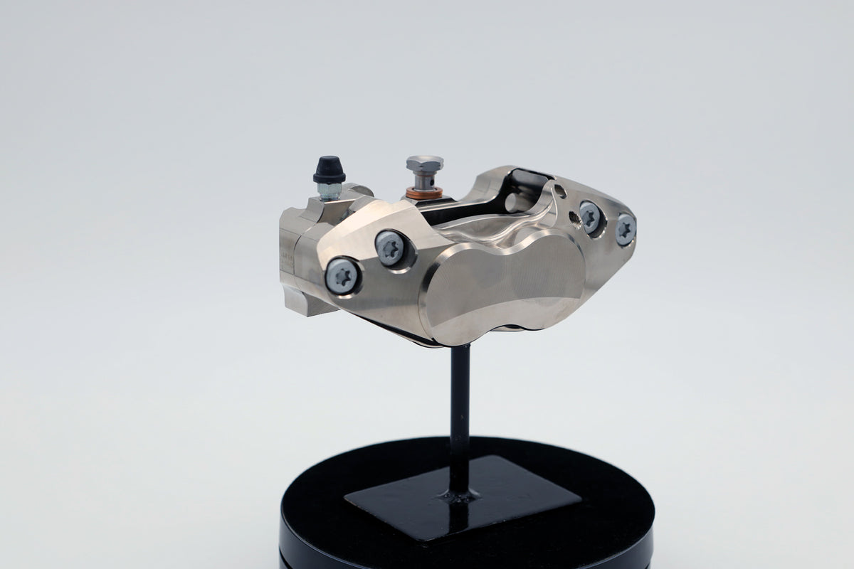 Beringer 4R01A 108mm Radial Right Caliper with 4 Pistons Ø32 AEROTEC® - Hard Nickel product image
