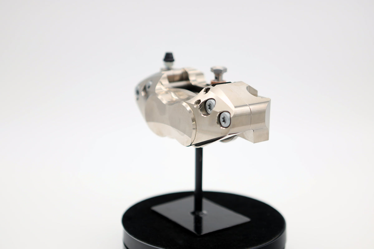 Beringer 4R01A 108mm Radial Right Caliper with 4 Pistons Ø32 AEROTEC® - Hard Nickel product image