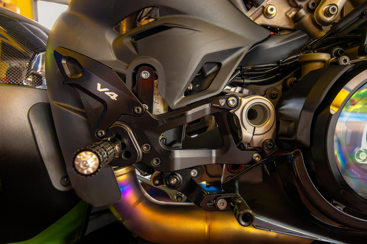 CNC Racing Adjustable rearsets Ducati Panigale V4 - CNC Racing image 3