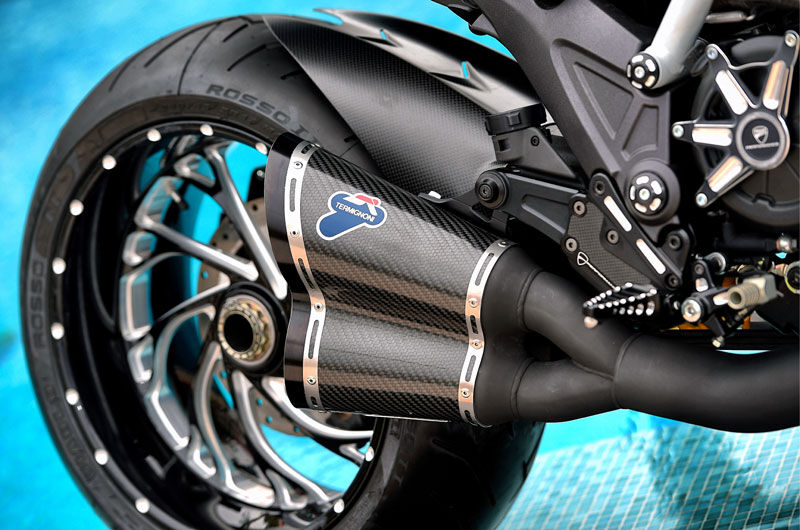 DUCATI DIAVEL CARBON BLACK EXHAUST - TERMIGNONI