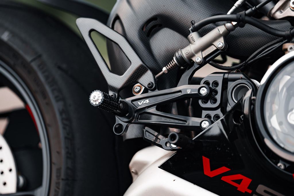 CNC Racing Adjustable rear sets RPS Ducati Panigale V4 – Carbon - CNC Racing image 2