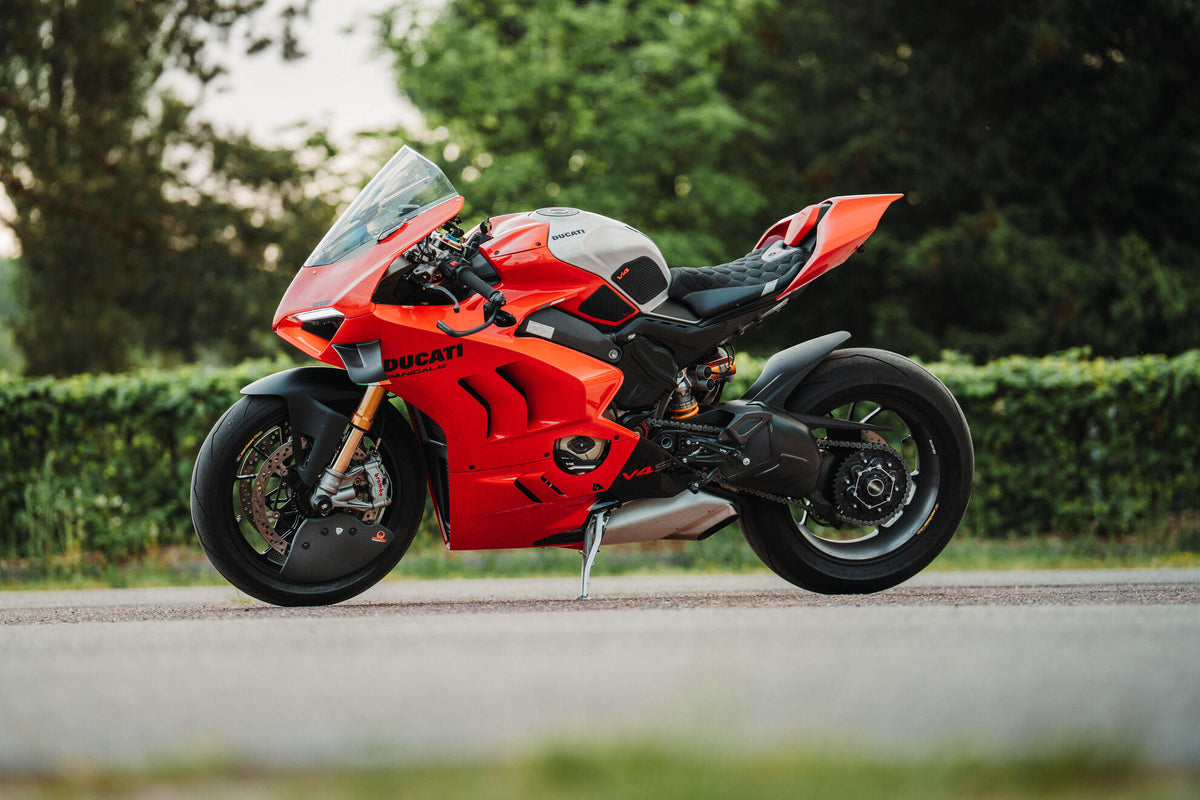 CNC Racing Adjustable rear sets RPS Ducati Panigale V4 – Carbon - CNC Racing image 5