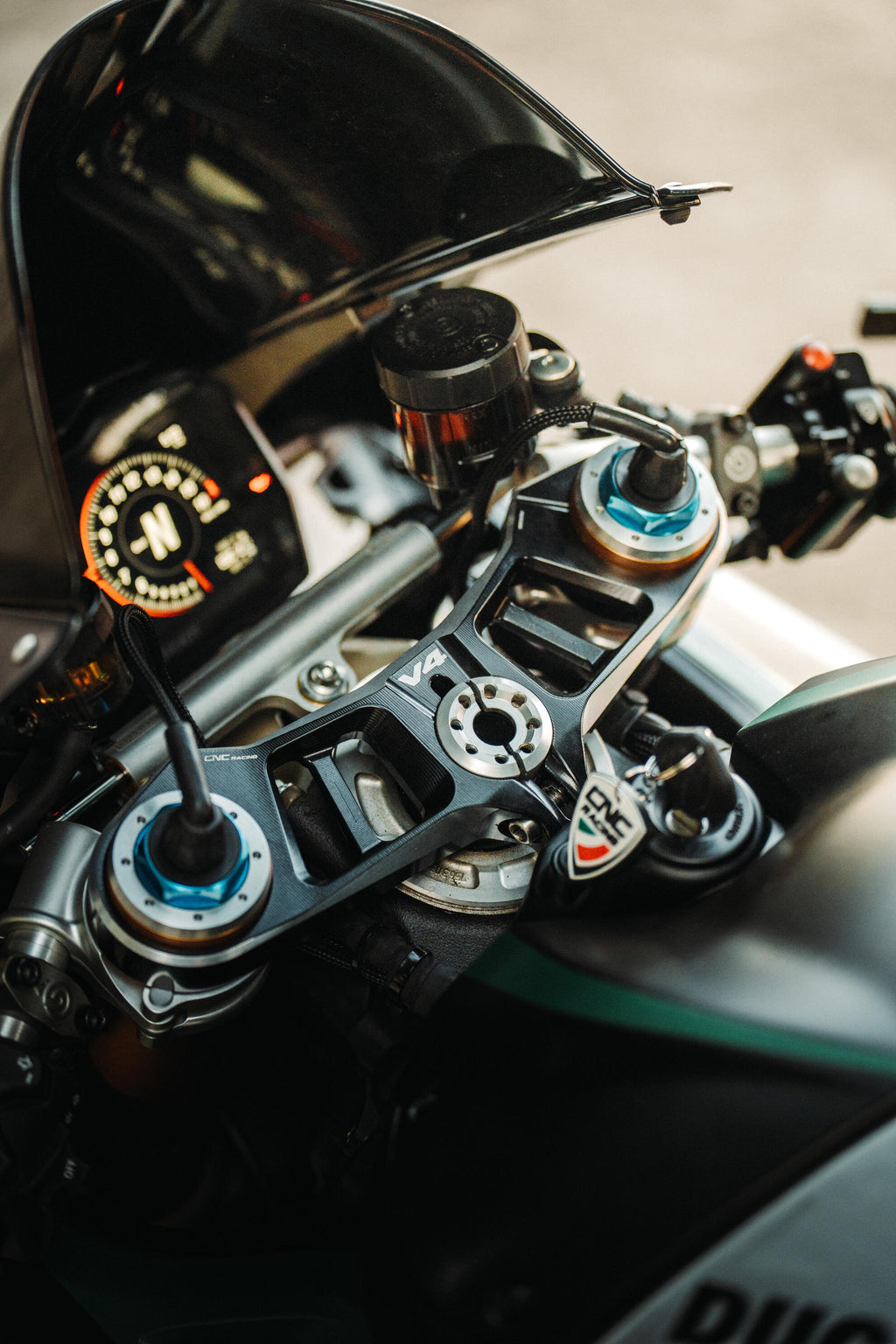 CNC Racing Triple clamps Ducati Panigale V4 – Top yoke - CNC Racing image 7