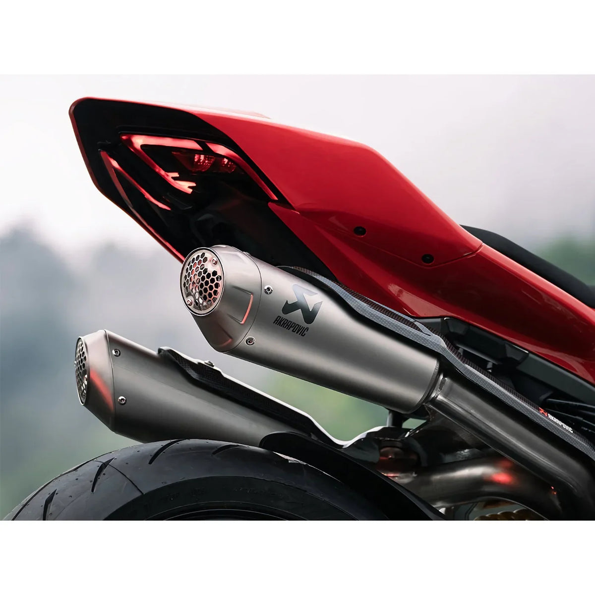 Akrapovič Ducati Panigale V2 Full Exhaust System 2025–2026 Evolution Line Titanium – S-D9E7-CKOT