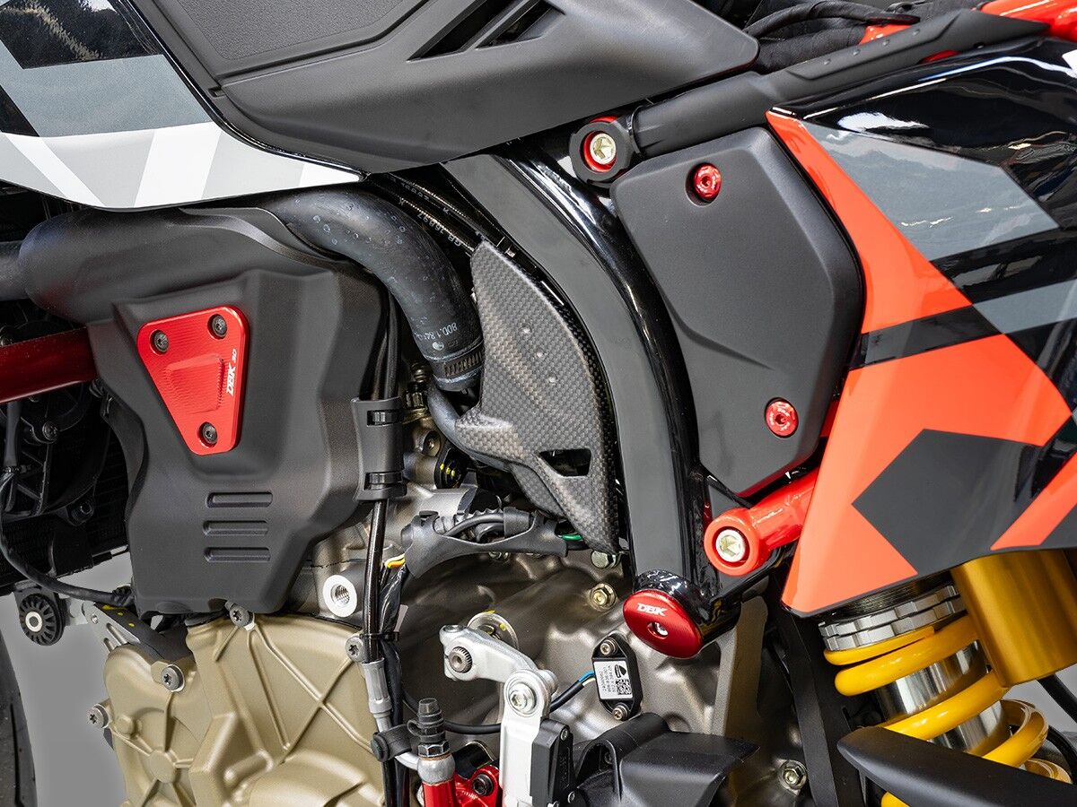 DBK Hm 698 Mono Matt Carbon Side Panel