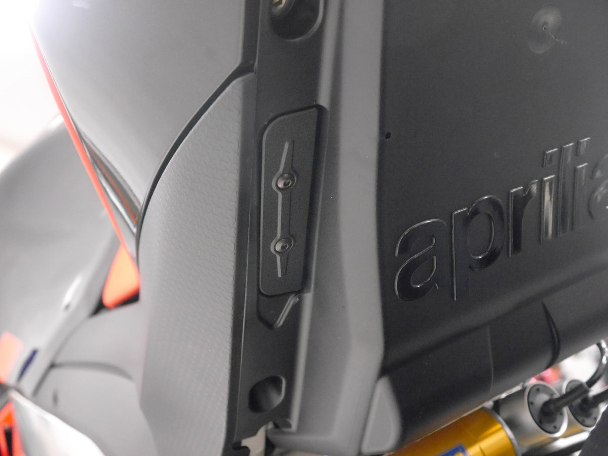Evotech Exhaust Hanger Kit - Aprilia Tuono V4 (2025+)