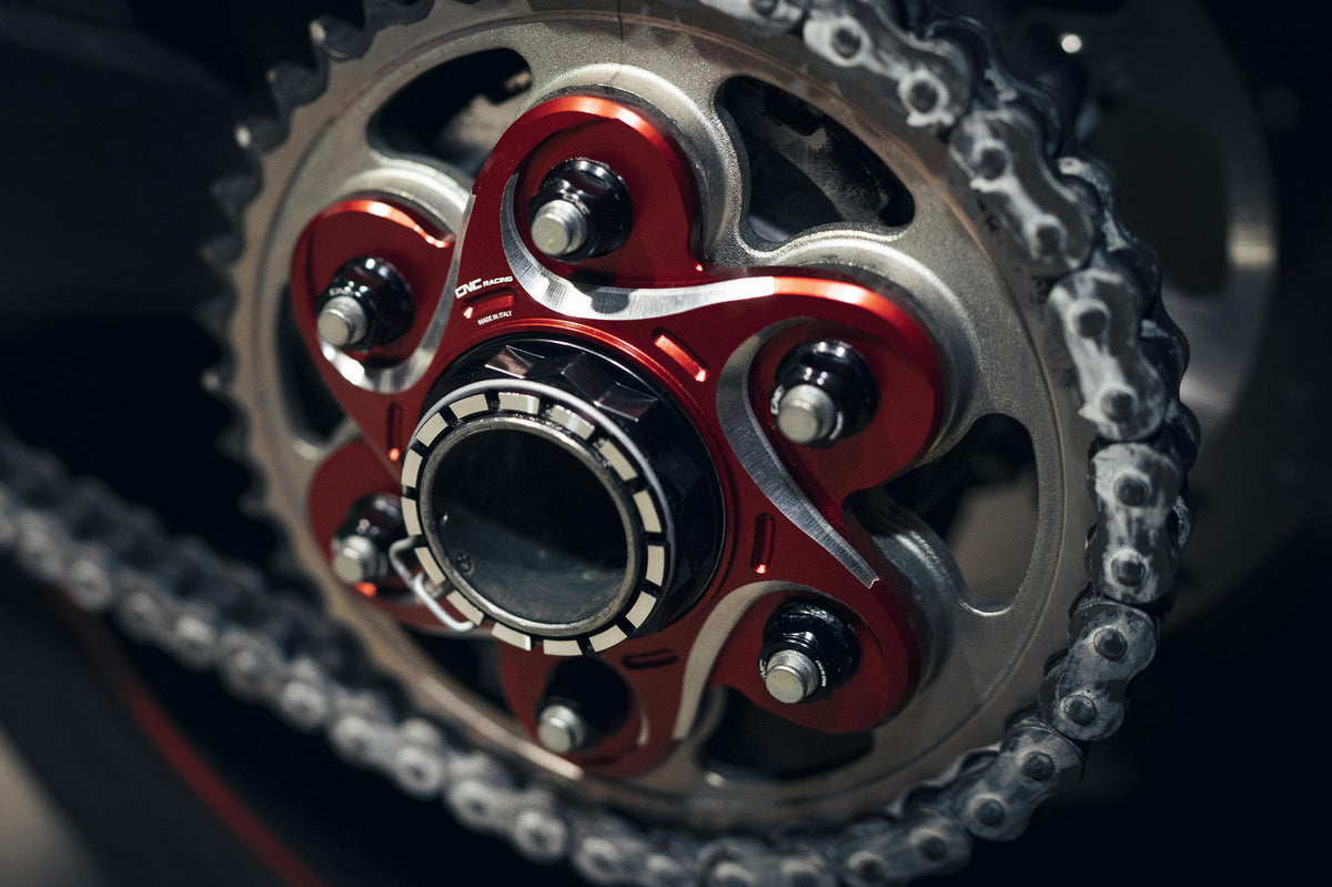 CNC Racing REAR SPROCKET FLANGE DUCATI BICOLOR - CNC Racing image 2