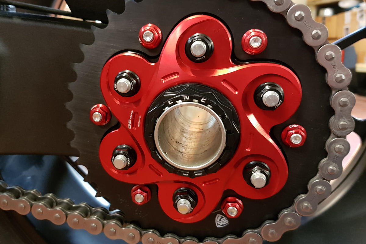 CNC Racing REAR SPROCKET FLANGE DUCATI - CNC Racing image 3