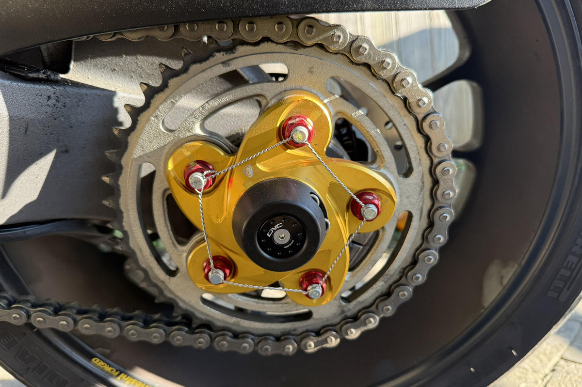 CNC Racing Rear sprocket flange Ducati – monocolor version - CNC Racing image 2