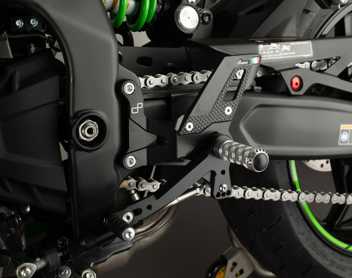 LighTech Adjustable Rear Sets With Fixed Foot Pegs - TRACK USE for Kawasaki ZX25R 2023–2024 / Kawasaki ZX4RR 2024–2026