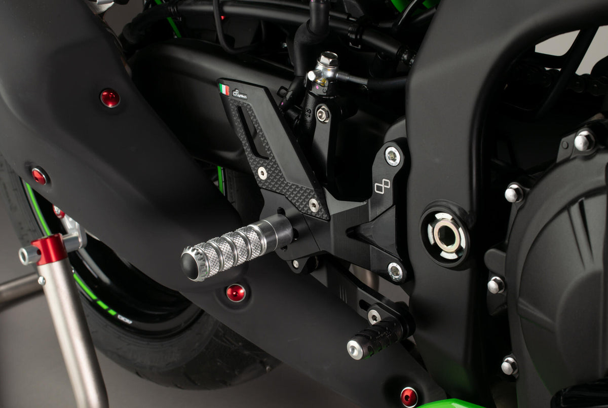 LighTech Adjustable Rear Sets With Fixed Foot Pegs - TRACK USE for Kawasaki ZX25R 2023–2024 / Kawasaki ZX4RR 2024–2026