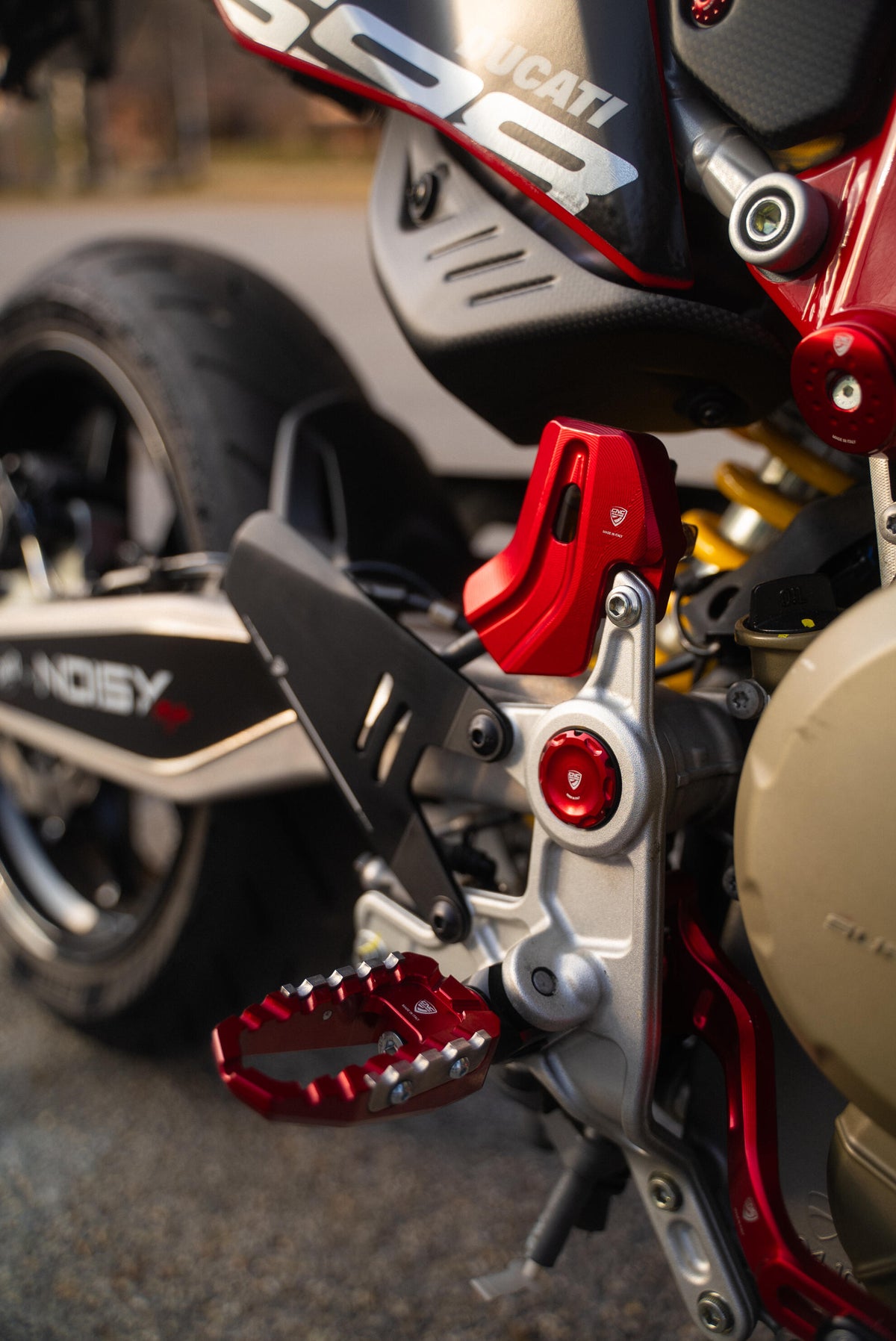 CNC Racing Rear Brake Fluid Reservoir Holder for Ducati Hypermotard 698 Mono - CNC Racing image 4