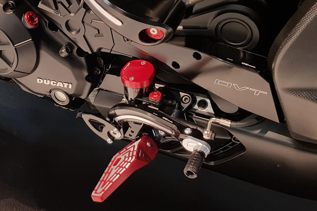 CNC Racing Screw rear brake fluid tank - CNC Racing image 2