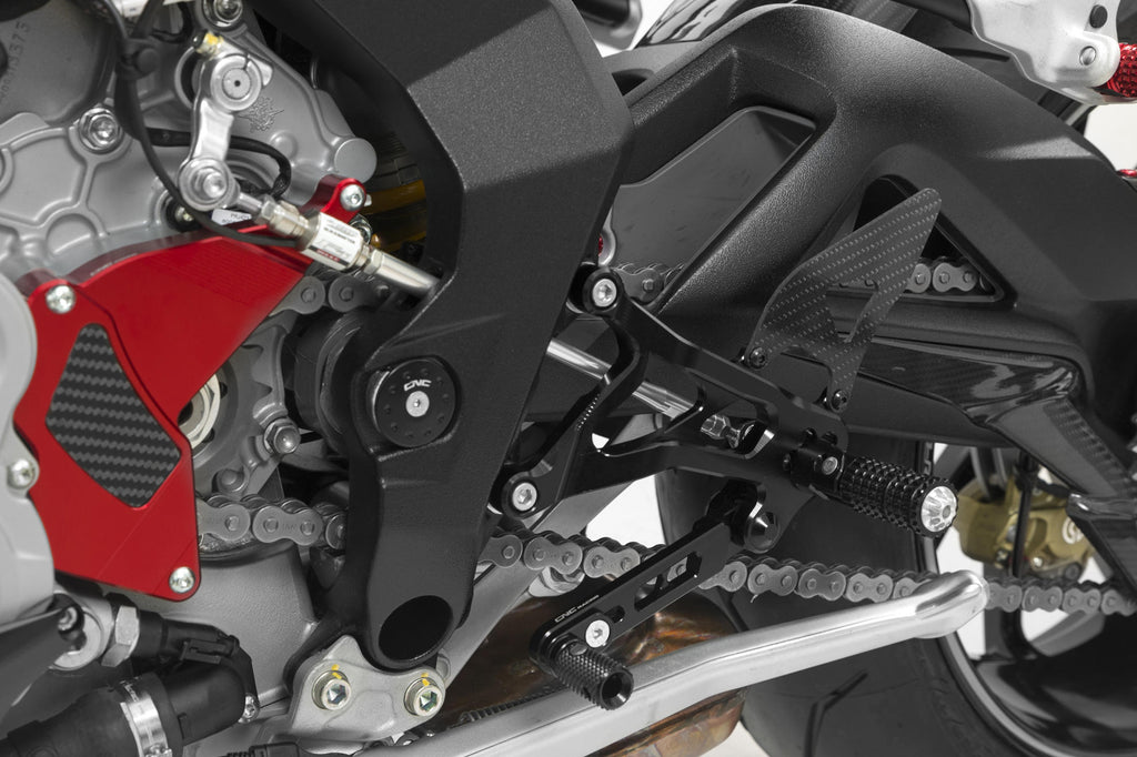 CNC Racing Adjustable rear sets MV Agusta - CNC Racing image 3
