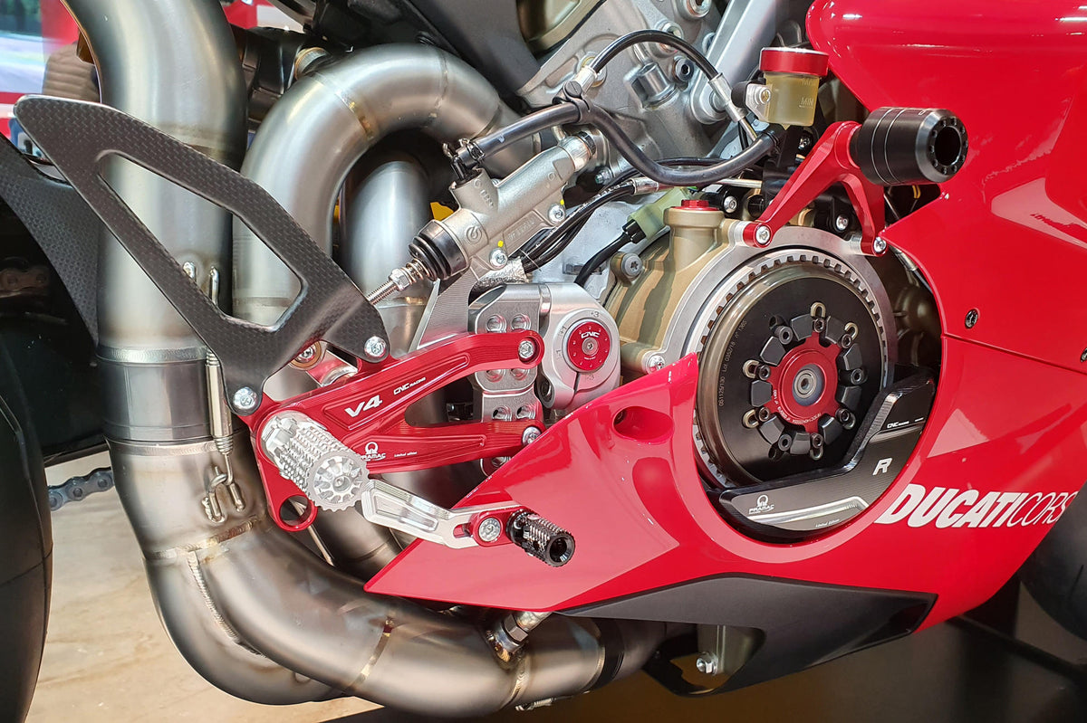 CNC Racing Adjustable rear sets RPS Ducati Panigale V4 – Carbon – Pramac Racing Limited Edition - CNC Racing image 4