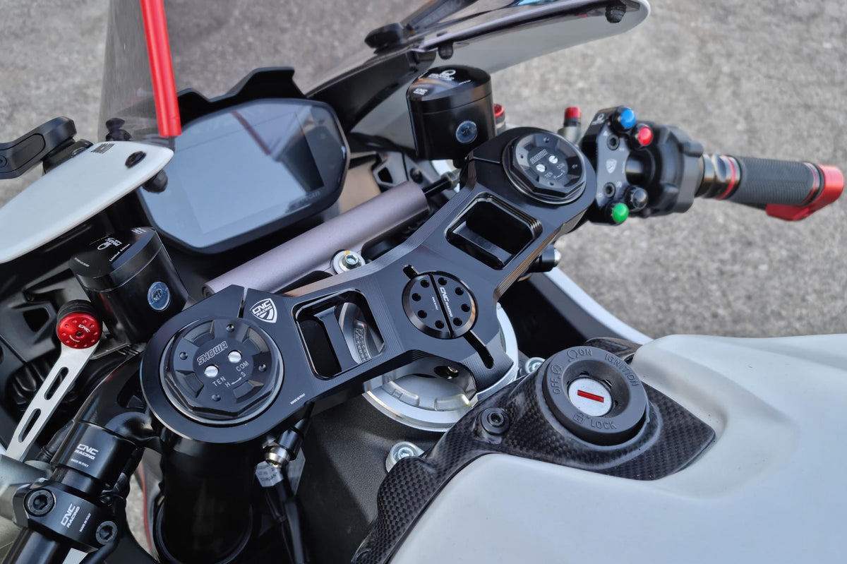 CNC Racing Triple clamps Ducati 955 Panigale V2 – Top yoke - CNC Racing image 3