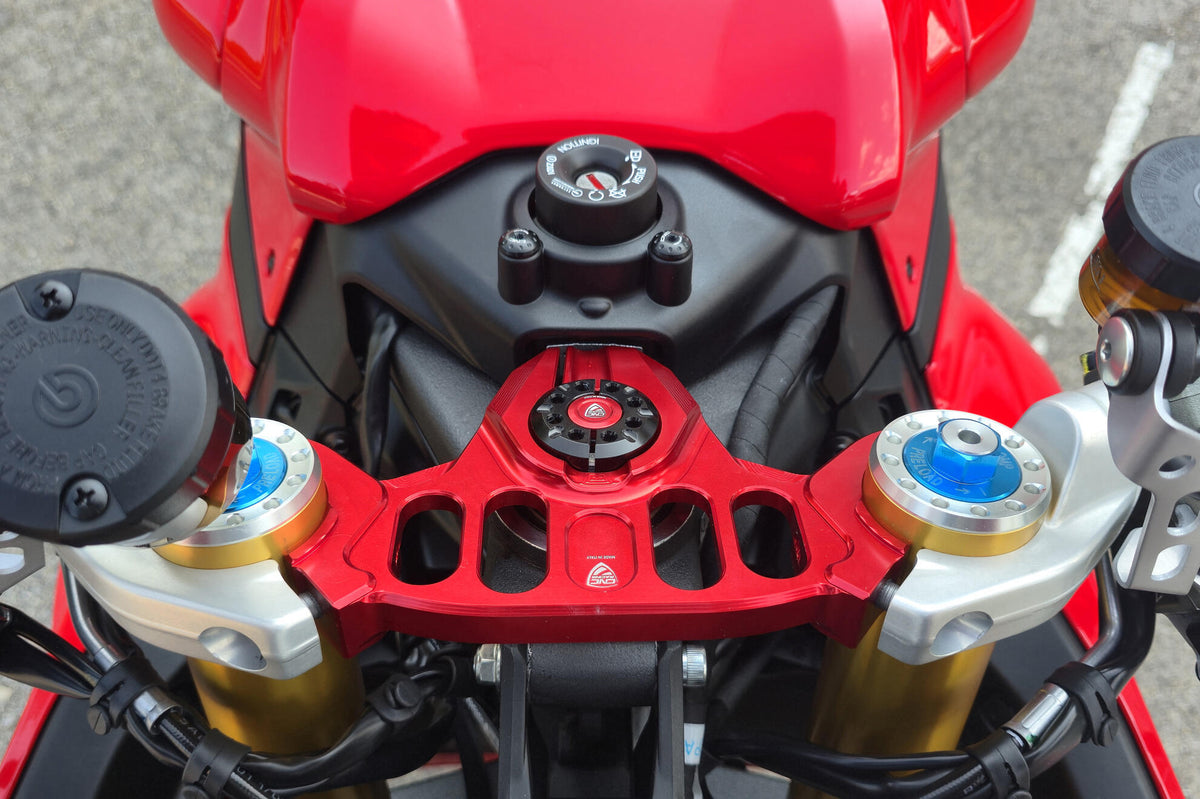 CNC Racing Triple Clamps for Ducati Panigale V2 MY2025 – Top Yoke - CNC Racing image 2