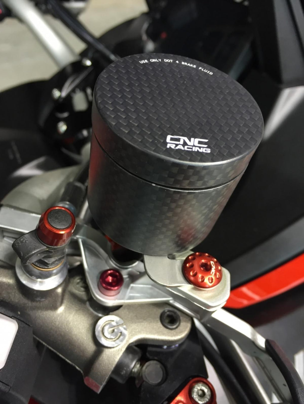 CNC Racing Fluid reservoir front brake 25 ml – carbon - CNC Racing image 4