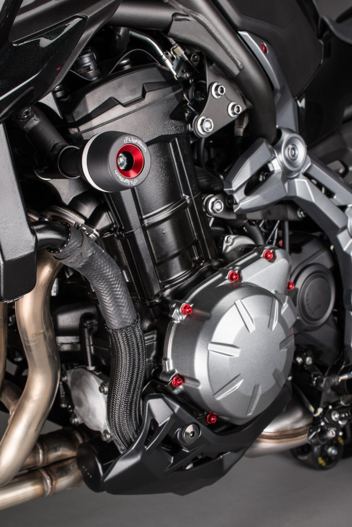 LighTech Shock-Absorbing Frame Sliders Kit for Kawasaki Z900 2017–2026 / Kawasaki Z900SE 2026