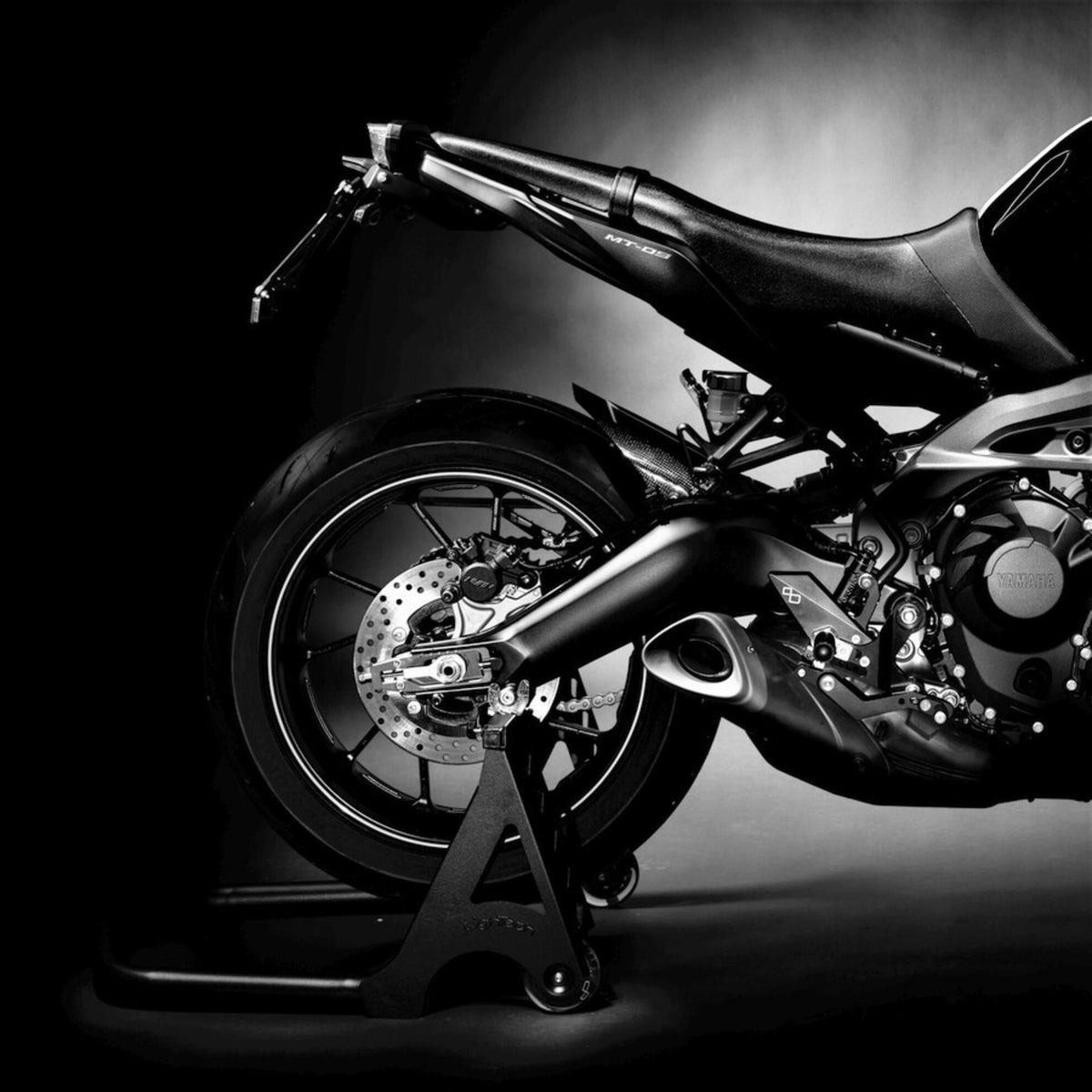 LighTech Adjustable License Plate Holder for Yamaha MT 09 2013–2016