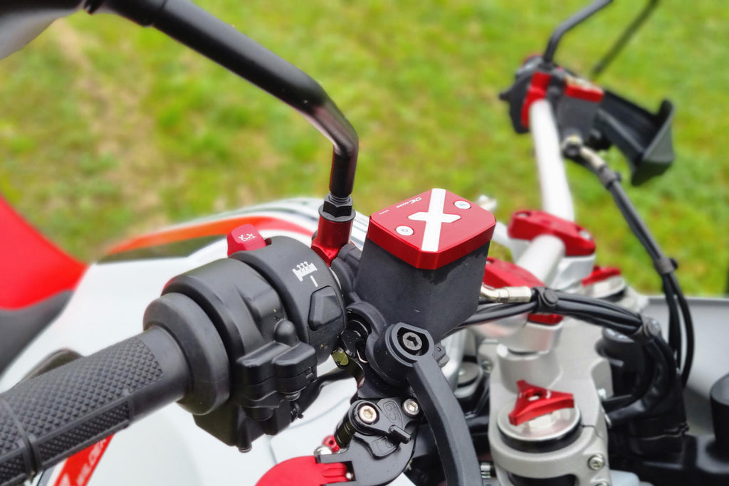CNC Racing Front Brake Fluid Reservoir Cap for Ducati Desertx - CNC Racing image 4