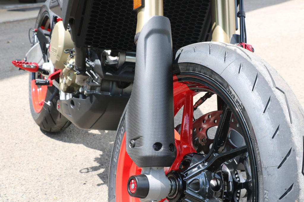 CNC Racing Fork Legs Protectors for Ducati Hypermotard 698 Mono – Carbon - CNC Racing image 2
