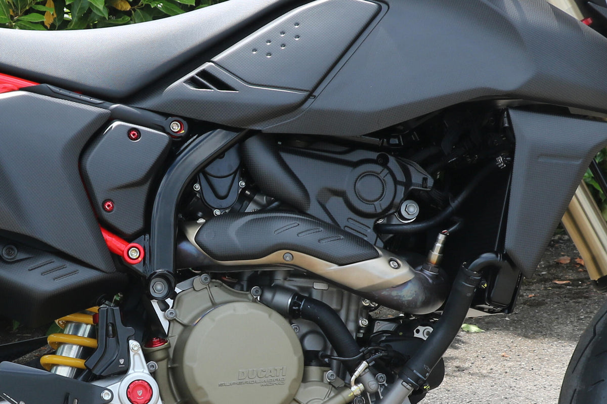 CNC Racing Engine Cover Rh for Ducati Hypermotard 698 Mono – Carbon - CNC Racing image 3