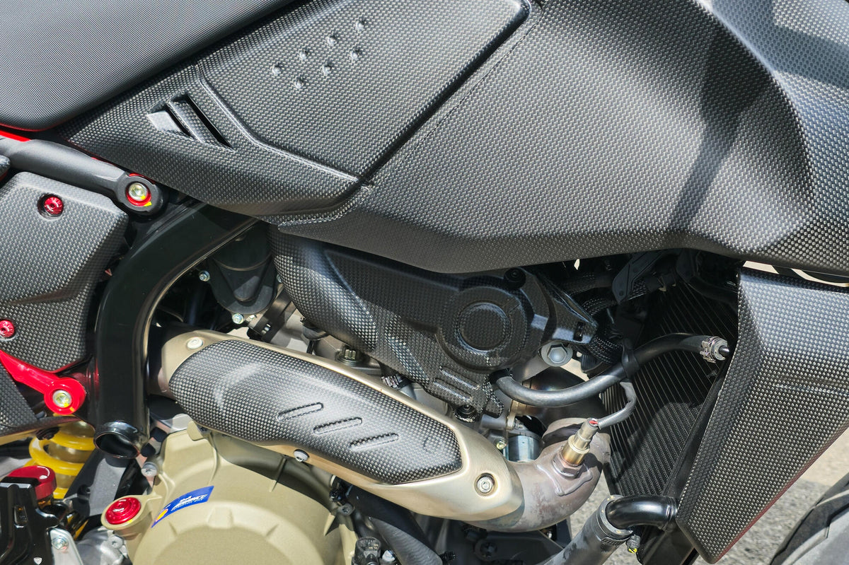 CNC Racing Engine Cover Rh for Ducati Hypermotard 698 Mono – Carbon - CNC Racing image 2