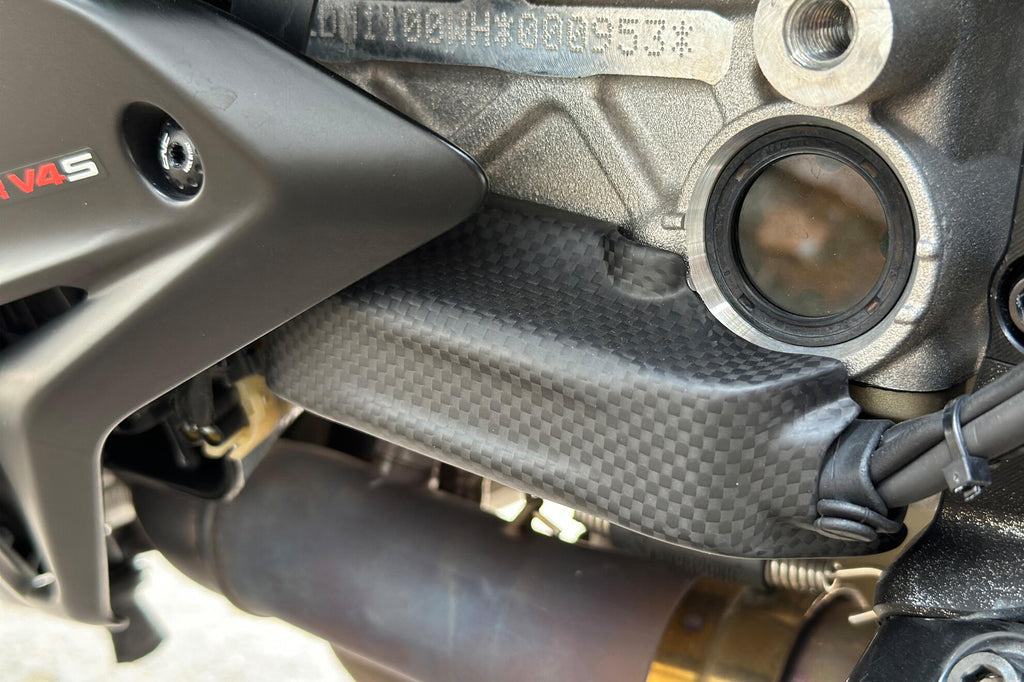 CNC Racing Quick – Shift Cable Cover for Ducati Streetfighter V4 – Carbon - CNC Racing image 2