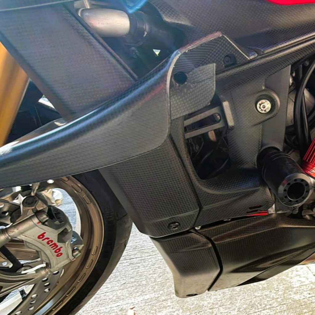 CNC Racing Belly Pan Carbon for Ducati Streetfighter V4 - CNC Racing image 3