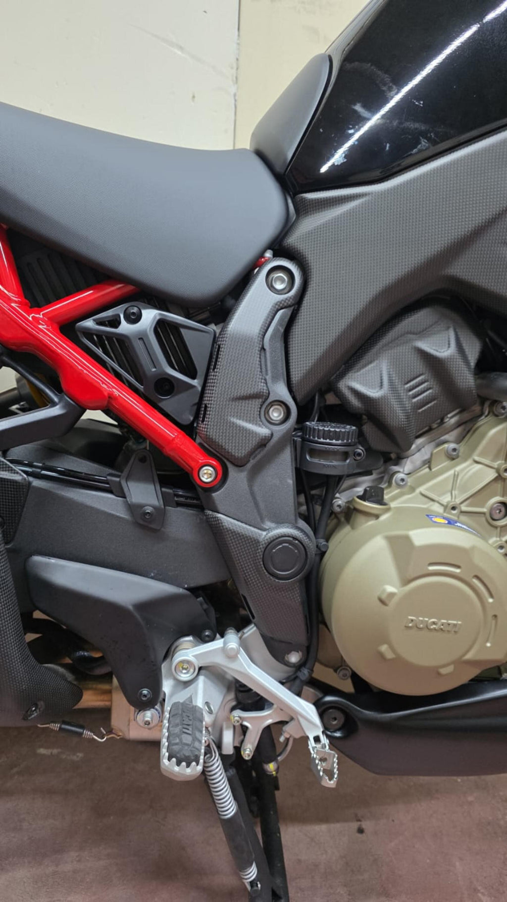 CNC Racing Frame Side Plates Lower Covers with Holes Carbon for Ducati Multistrada V4 - CNC Racing image 4
