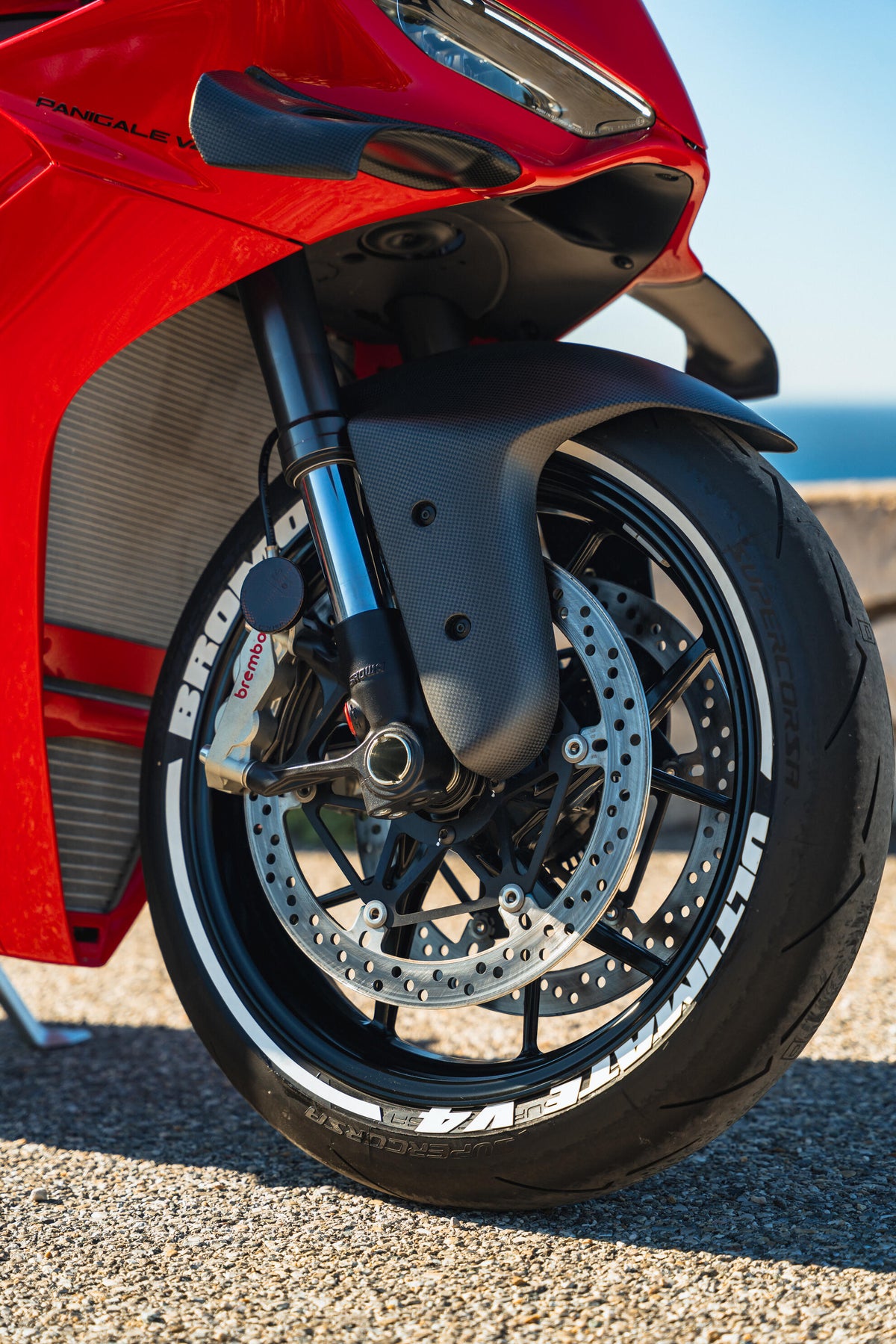 CNC Racing Front Fender for Ducati Panigale V4 – Carbon - CNC Racing image 5