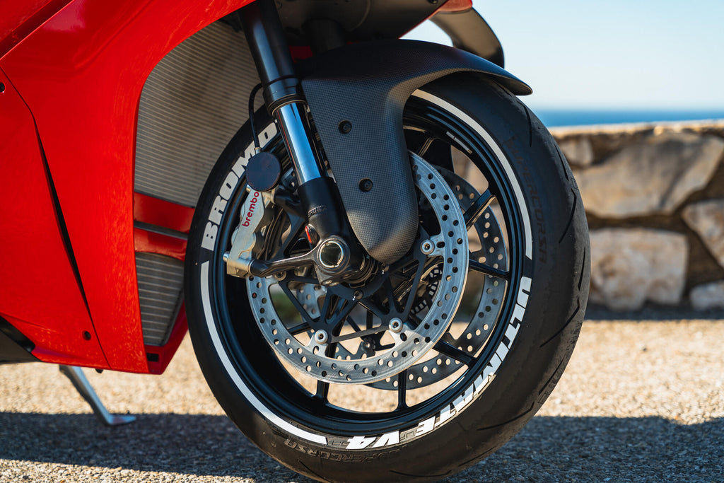 CNC Racing Front Fender for Ducati Panigale V4 – Carbon - CNC Racing image 6