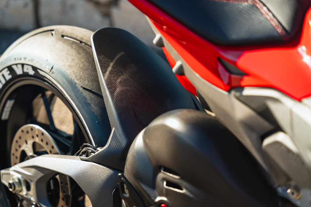 CNC Racing Rear Fender for Ducati Panigale V4 and Streetfighter V4 MY2025 – Carbon - CNC Racing image 6