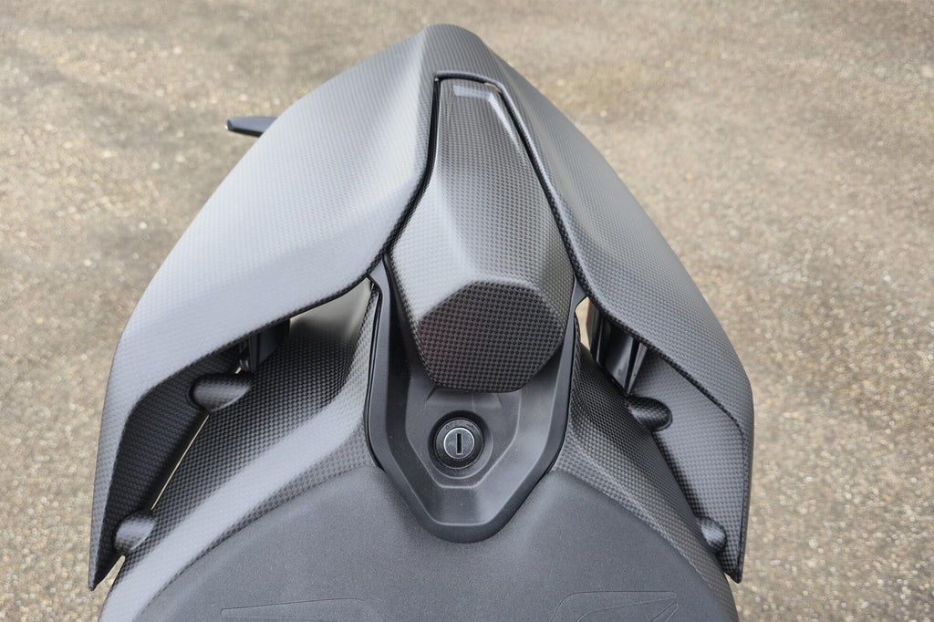 CNC Racing Carbon Fiber Rear Tail Unit for Ducati Panigale V4 and Streetfighter V4 My 2025 - CNC Racing image 4