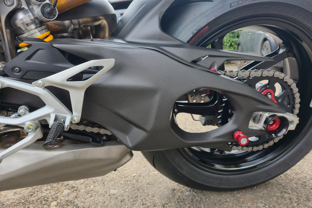 CNC Racing Carbon Swingarm Covers Left and Right for Ducati Panigale V4 / Streetfighter V4 2025 - CNC Racing image 6