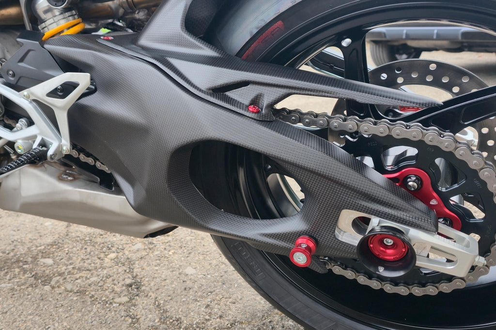 CNC Racing Carbon Swingarm Covers Left and Right for Ducati Panigale V4 / Streetfighter V4 2025 - CNC Racing image 7
