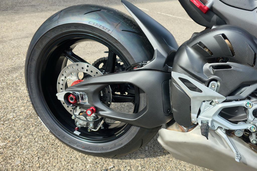 CNC Racing Carbon Swingarm Covers Left and Right for Ducati Panigale V4 / Streetfighter V4 2025 - CNC Racing image 4