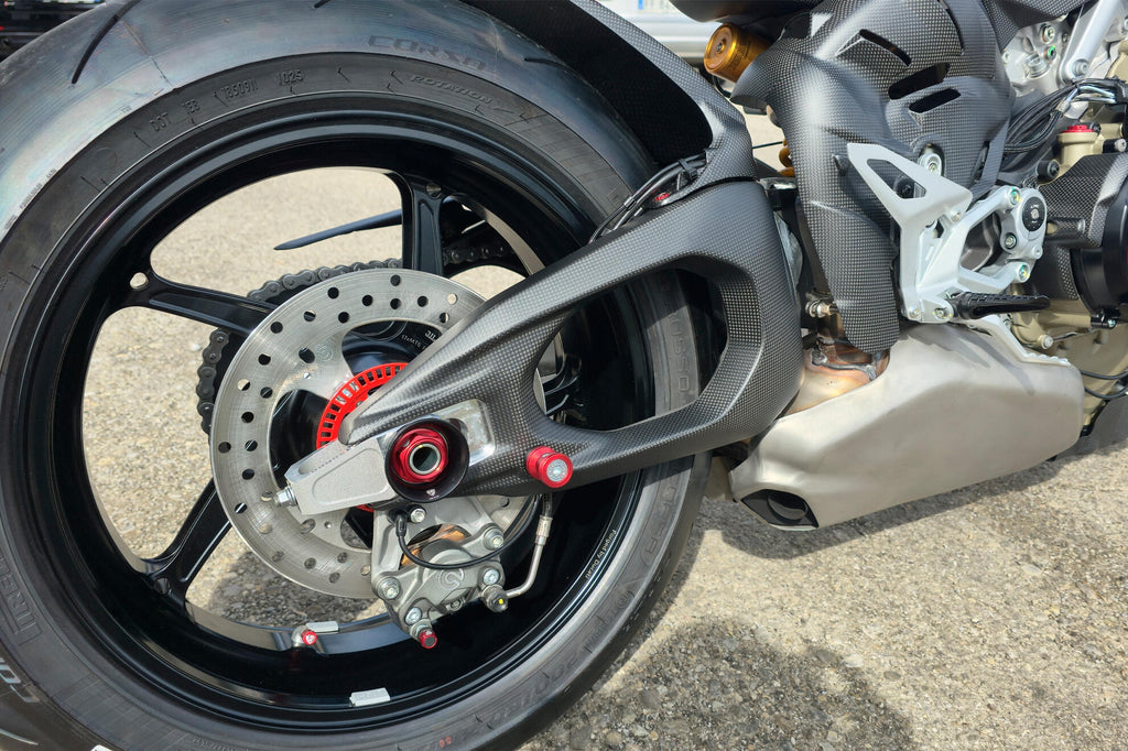 CNC Racing Carbon Swingarm Covers Left and Right for Ducati Panigale V4 / Streetfighter V4 2025 - CNC Racing image 3