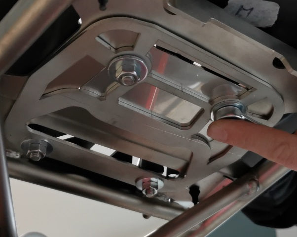 GPR Tech Alpi-Tech 35L Aluminium Top Case with Specific Fitting Plate - Aprilia Tuareg 660 (2021–2024) - Black - image 4