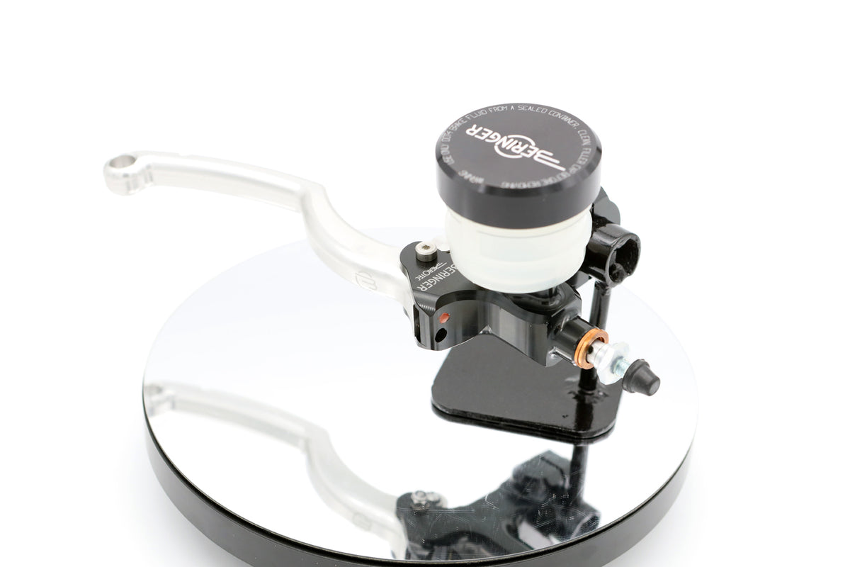 Beringer BARR axial racing brake master cylinder detail