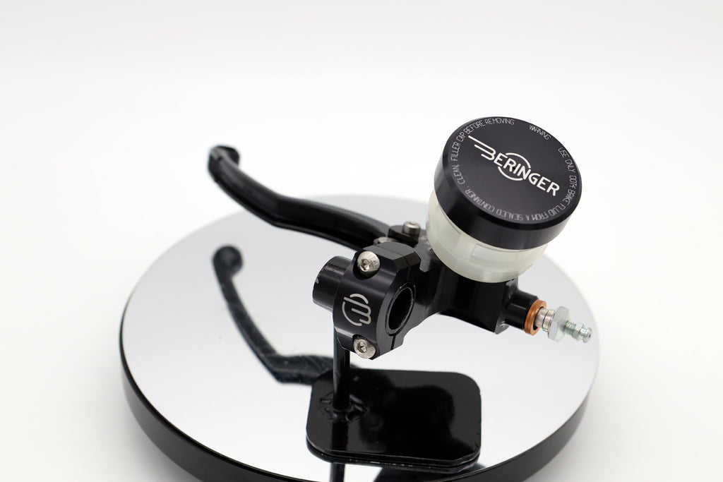 Beringer CARR axial racing clutch master cylinder detail